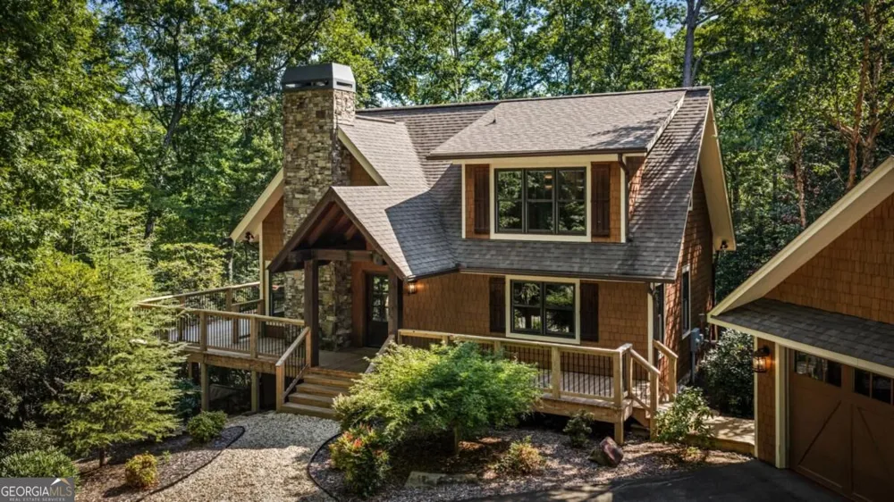 2634 Mountain Tops RD Blue Ridge, GA 30513