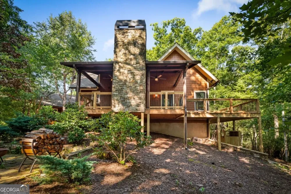 2634 Mountain Tops RD Blue Ridge, GA 30513