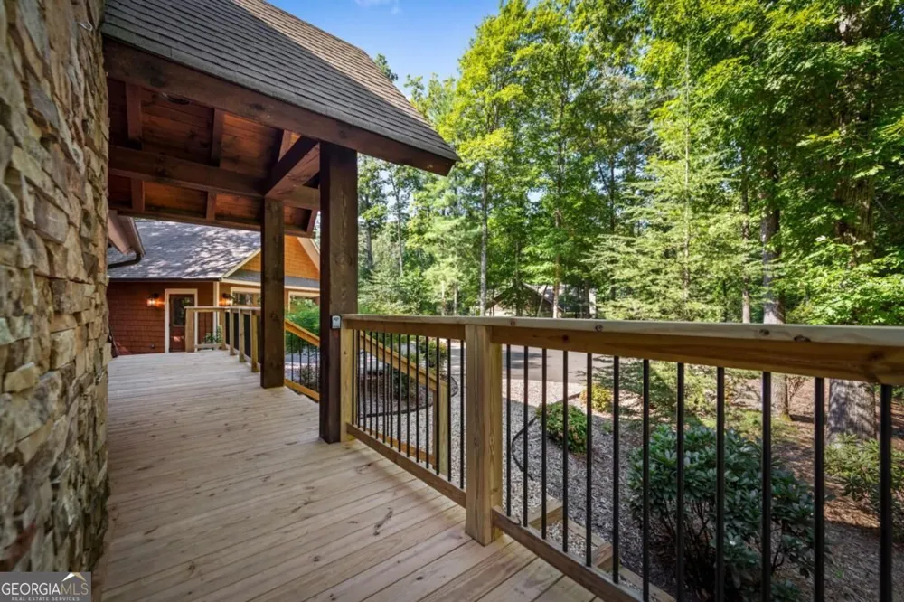 2634 Mountain Tops RD Blue Ridge, GA 30513