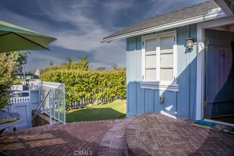 1086 Glenneyre Street