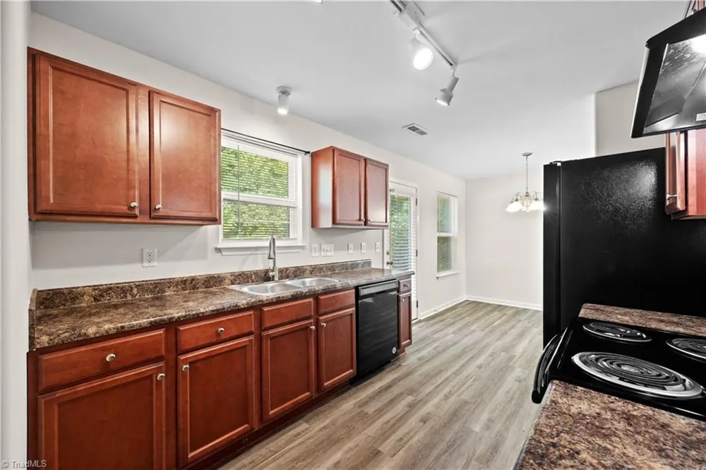 29 Leesford Trail Greensboro, NC 27406