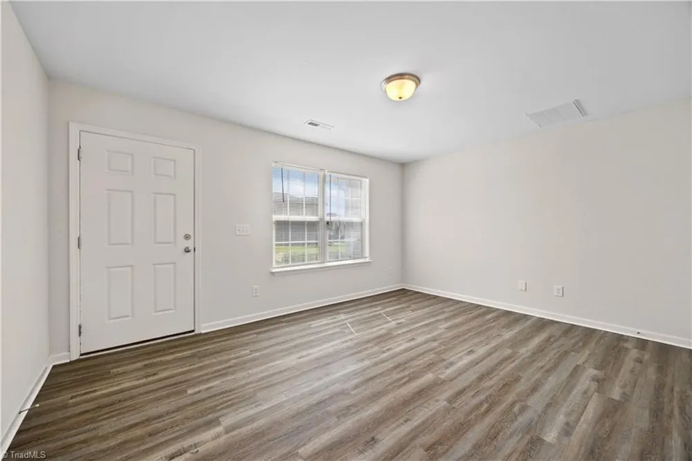 29 Leesford Trail Greensboro, NC 27406