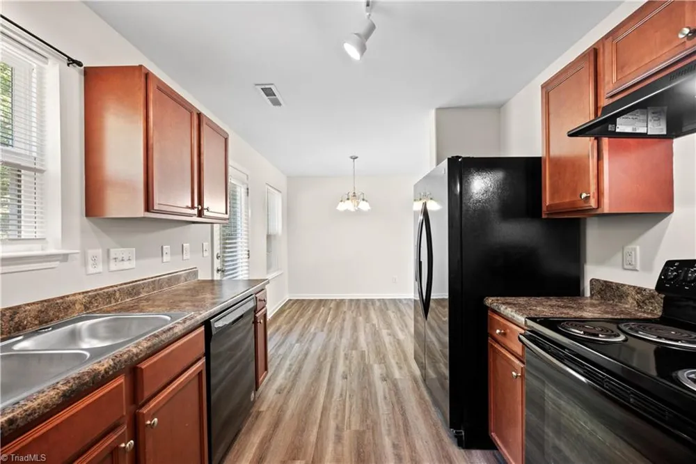 29 Leesford Trail Greensboro, NC 27406
