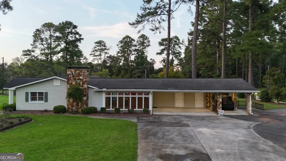 329 Perry Dairy RD Dublin, GA 31021