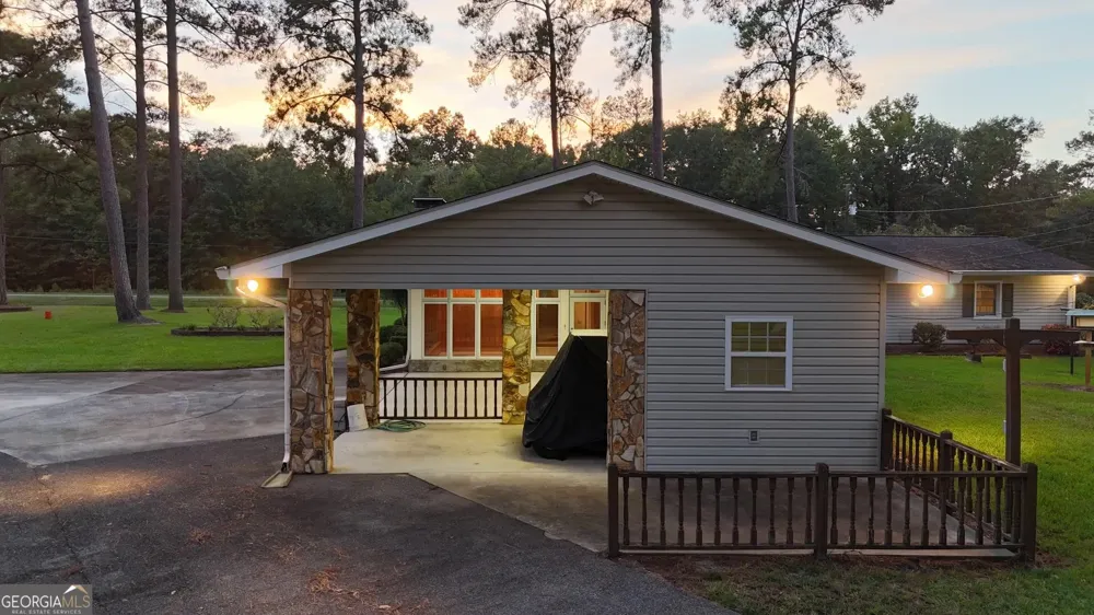 329 Perry Dairy RD Dublin, GA 31021