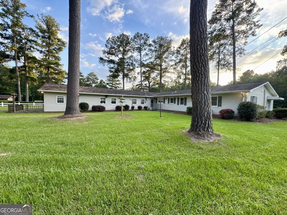 329 Perry Dairy RD Dublin, GA 31021