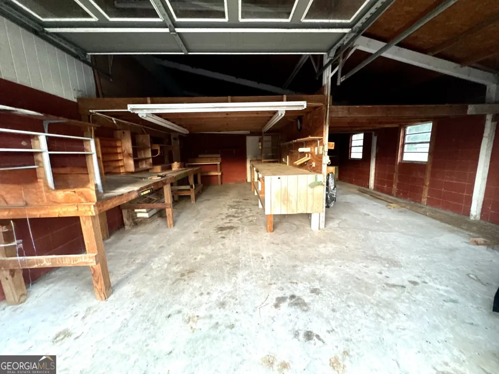 329 Perry Dairy RD Dublin, GA 31021