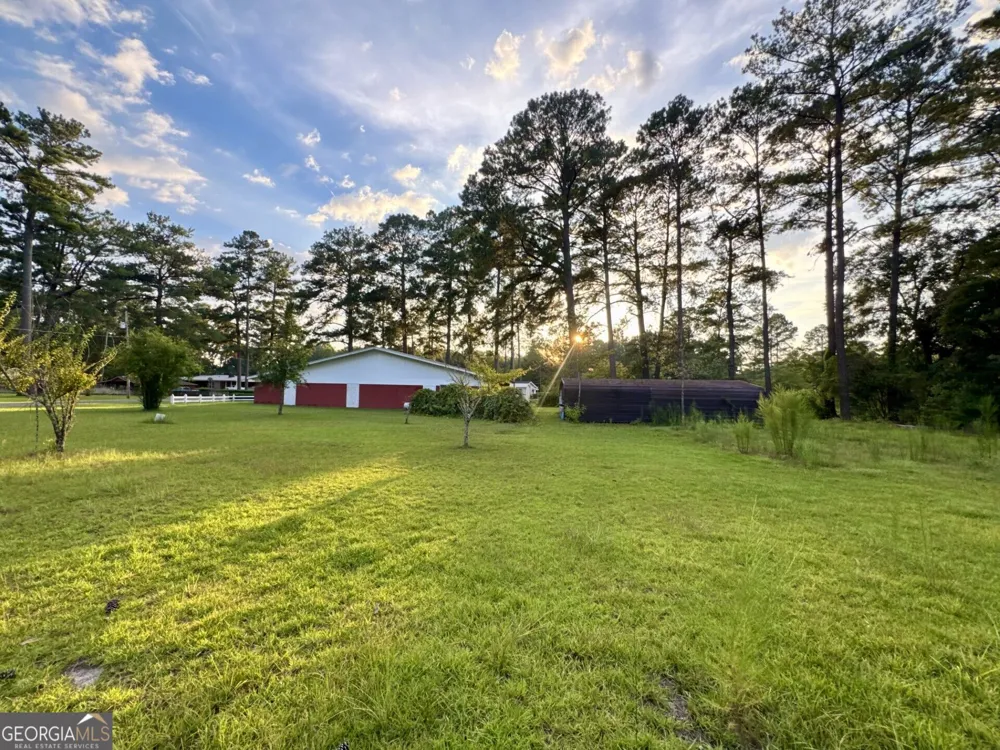 329 Perry Dairy RD Dublin, GA 31021