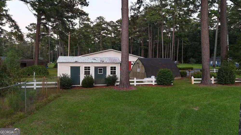 329 Perry Dairy RD Dublin, GA 31021