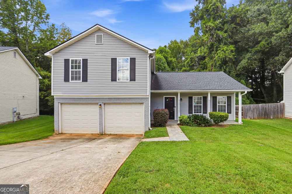 2201 Clayton RDG Lithonia, GA 30058