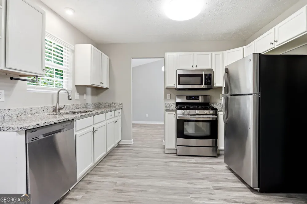 2201 Clayton RDG Lithonia, GA 30058