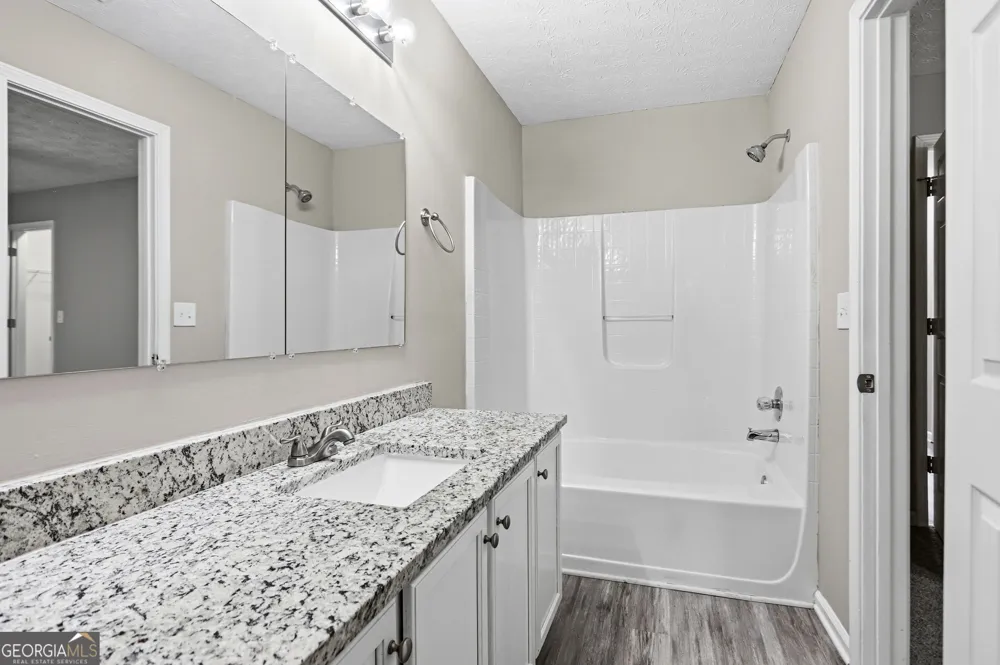 2201 Clayton RDG Lithonia, GA 30058