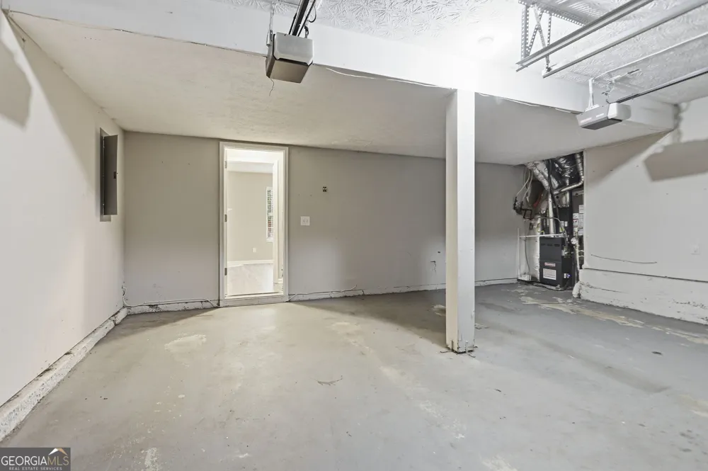 2201 Clayton RDG Lithonia, GA 30058