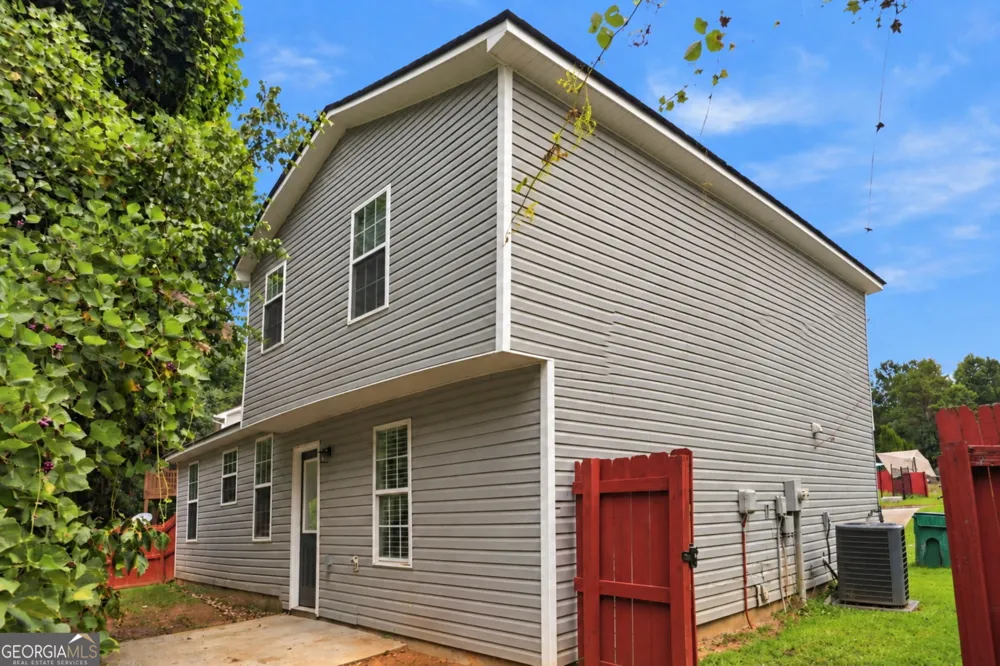 2201 Clayton RDG Lithonia, GA 30058