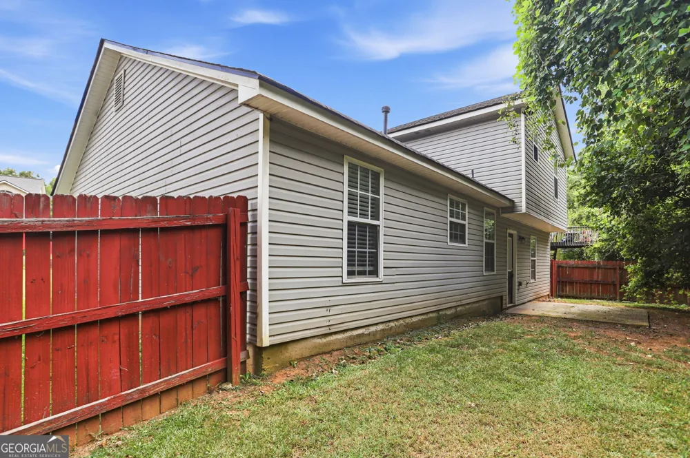2201 Clayton RDG Lithonia, GA 30058