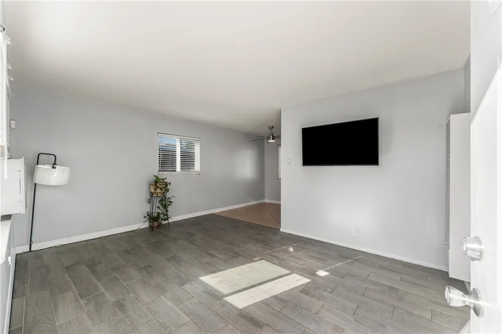 38457 31st E Palmdale, CA 93550