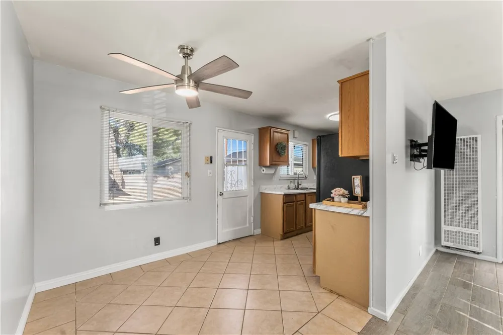 38457 31st E Palmdale, CA 93550