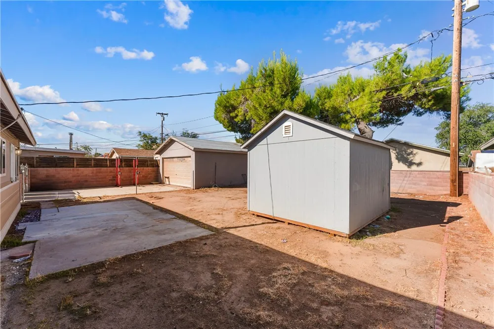 38457 31st E Palmdale, CA 93550