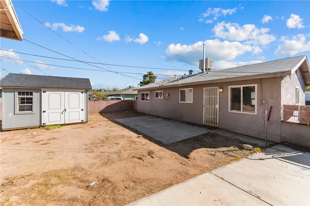 38457 31st E Palmdale, CA 93550