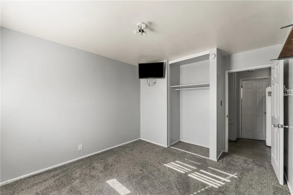 38457 31st E Palmdale, CA 93550