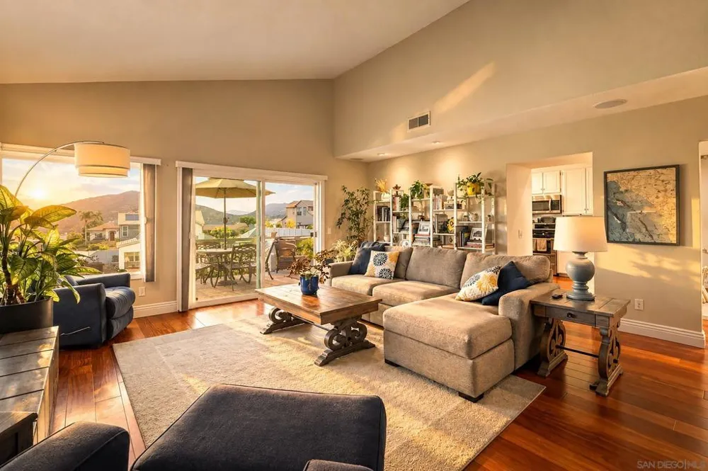 17824 Villamoura Dr Poway, CA 92064