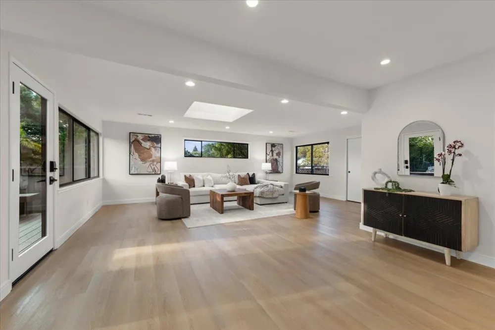 198 Greenwich Drive Pleasant Hill, CA 94523