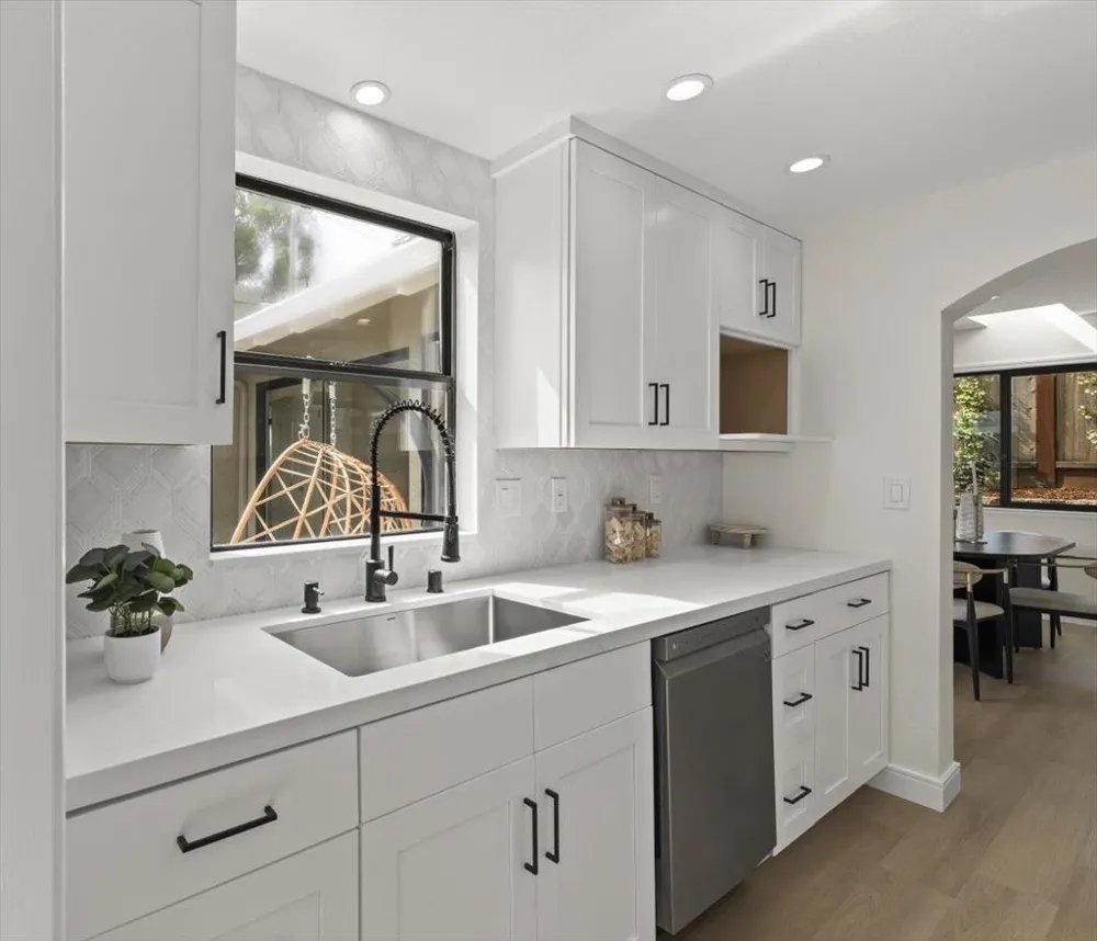 198 Greenwich Drive Pleasant Hill, CA 94523