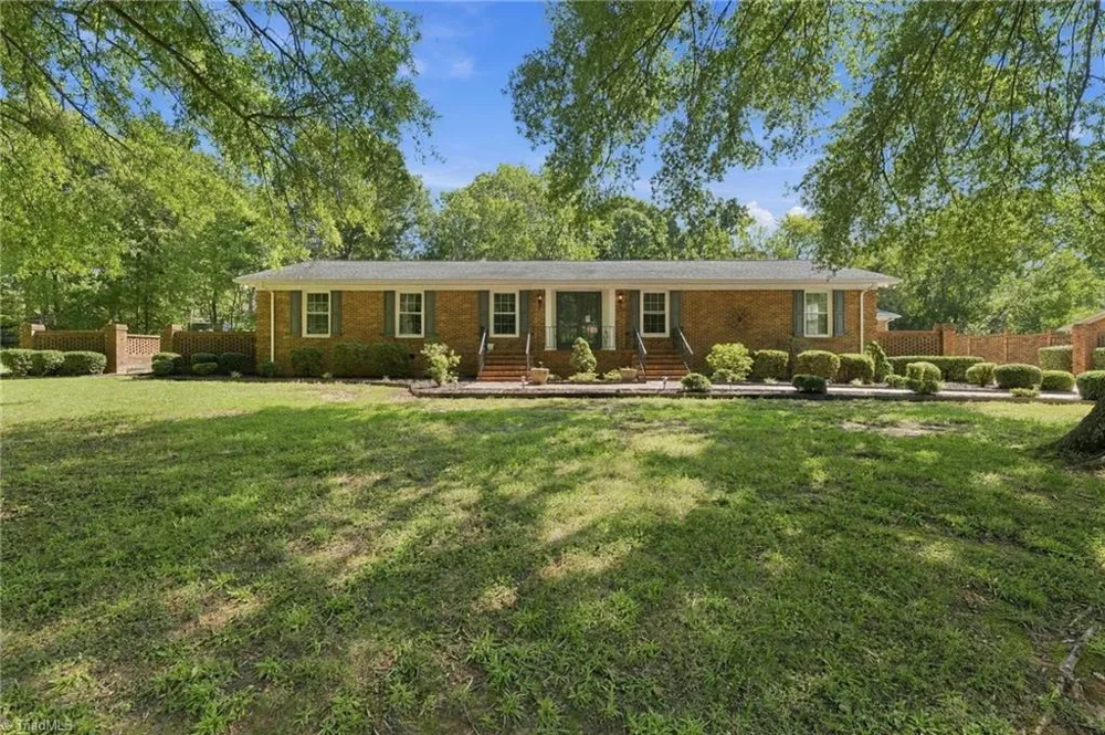 1409 Rockwood Avenue Burlington, NC 27215