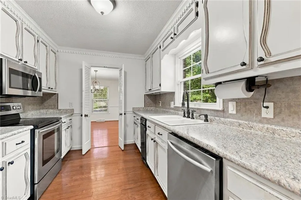 1409 Rockwood Avenue Burlington, NC 27215