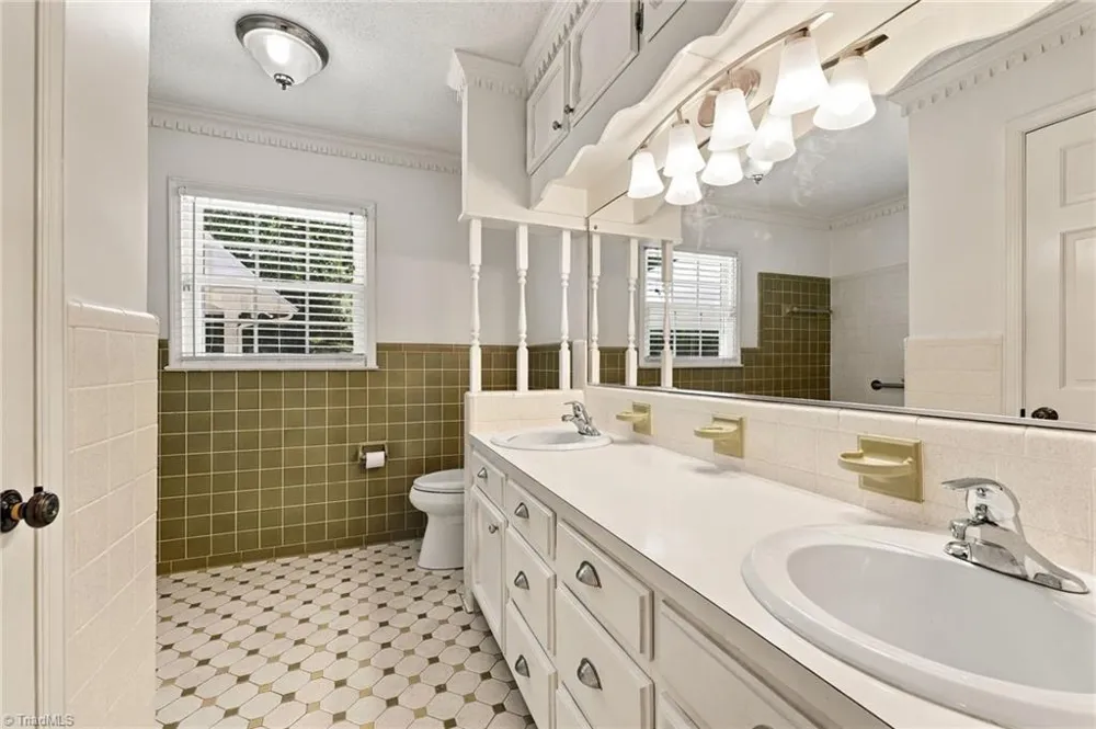 1409 Rockwood Avenue Burlington, NC 27215