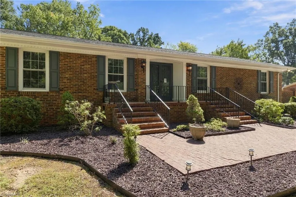 1409 Rockwood Avenue Burlington, NC 27215
