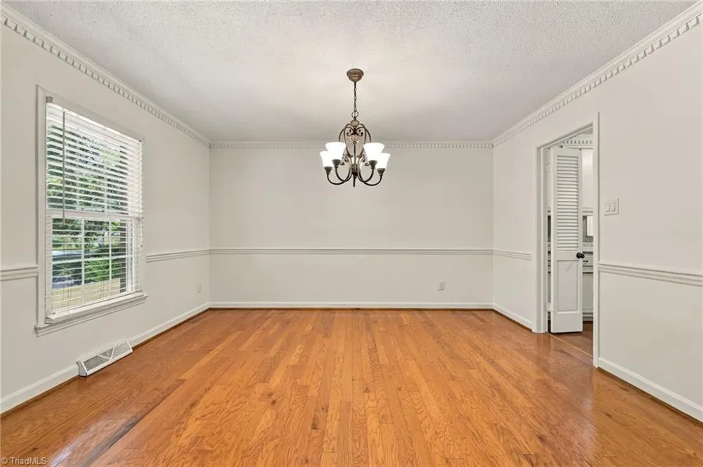 1409 Rockwood Avenue Burlington, NC 27215