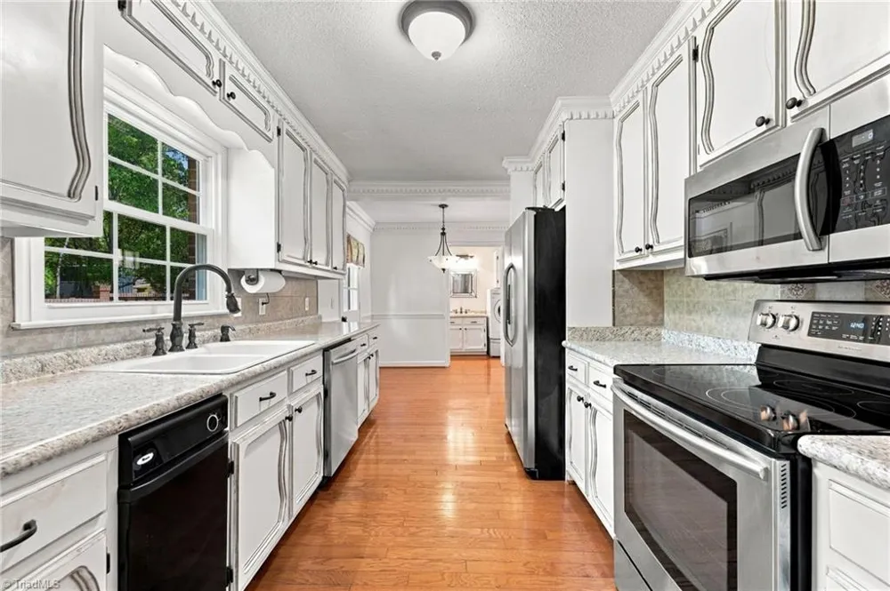 1409 Rockwood Avenue Burlington, NC 27215