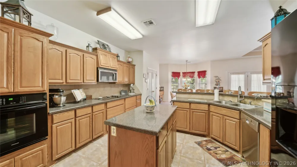 9601 S 282nd EastAvenue Broken Arrow, OK 74014