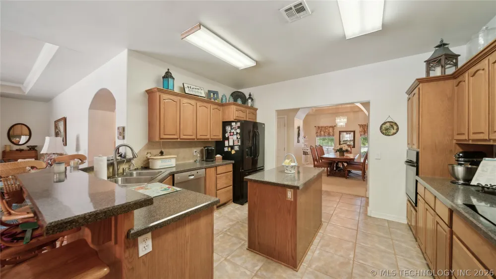 9601 S 282nd EastAvenue Broken Arrow, OK 74014