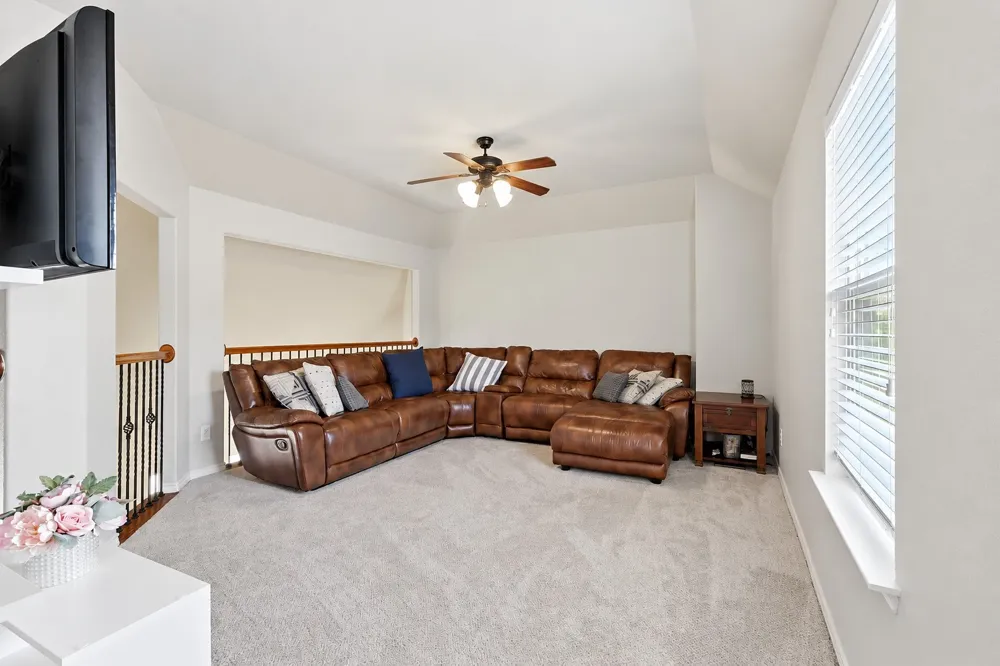 1624 Sea Pines Drive Savannah, TX 76227