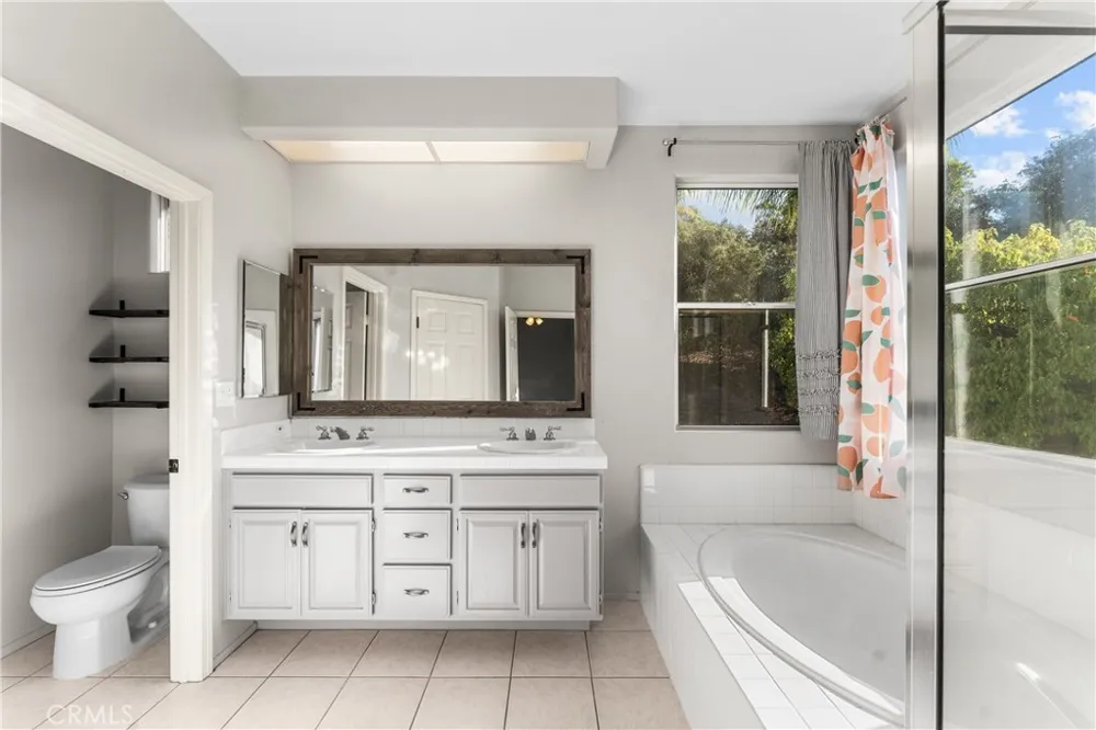 11152 Terraceridge Moorpark, CA 93021