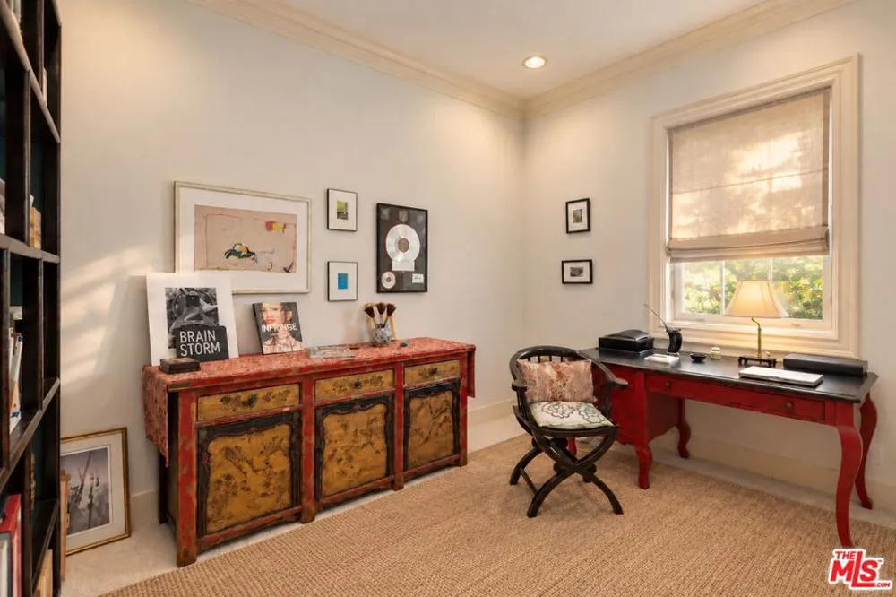 9835 Portola Drive Los Angeles, CA 90210
