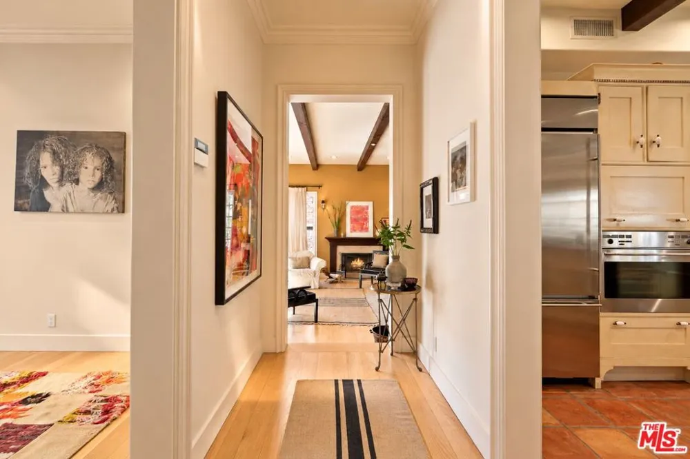 9835 Portola Drive Los Angeles, CA 90210