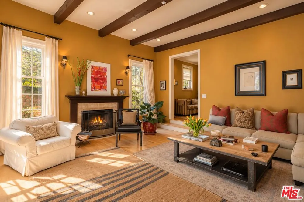 9835 Portola Drive Los Angeles, CA 90210