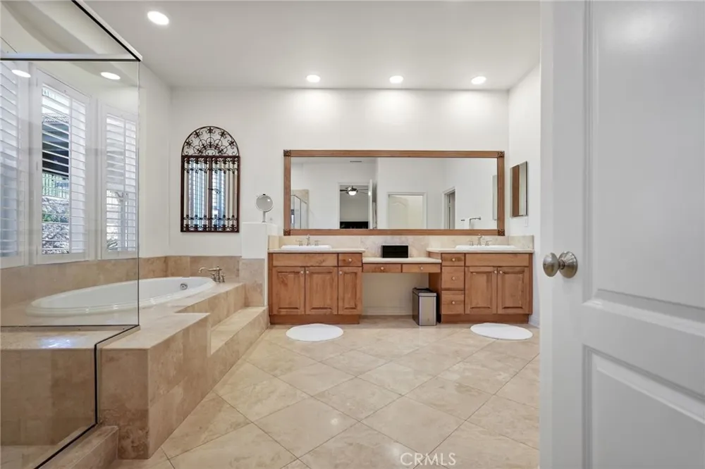20371 Via Botticelli Porter Ranch, CA 91326