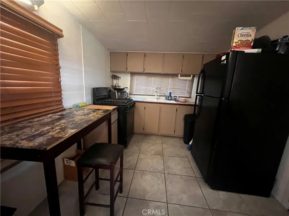 1225 Desert Needles, CA 92363