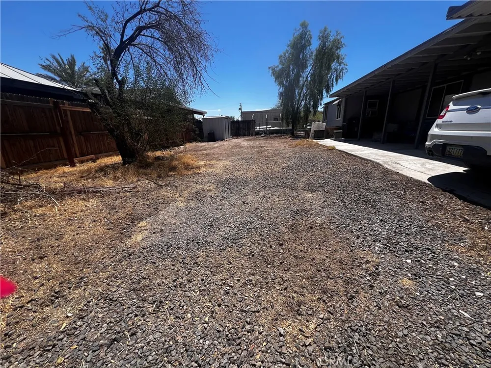 1225 Desert Needles, CA 92363