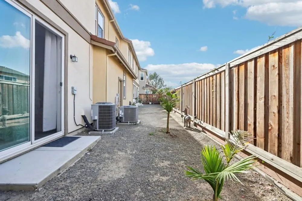 1119 Jason Creek Place Hayward, CA 94544