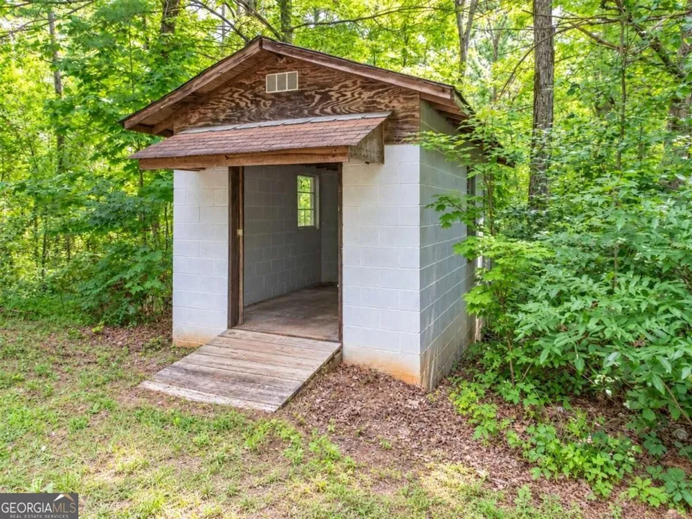 2411 Rackley RD Ellijay, GA 30536