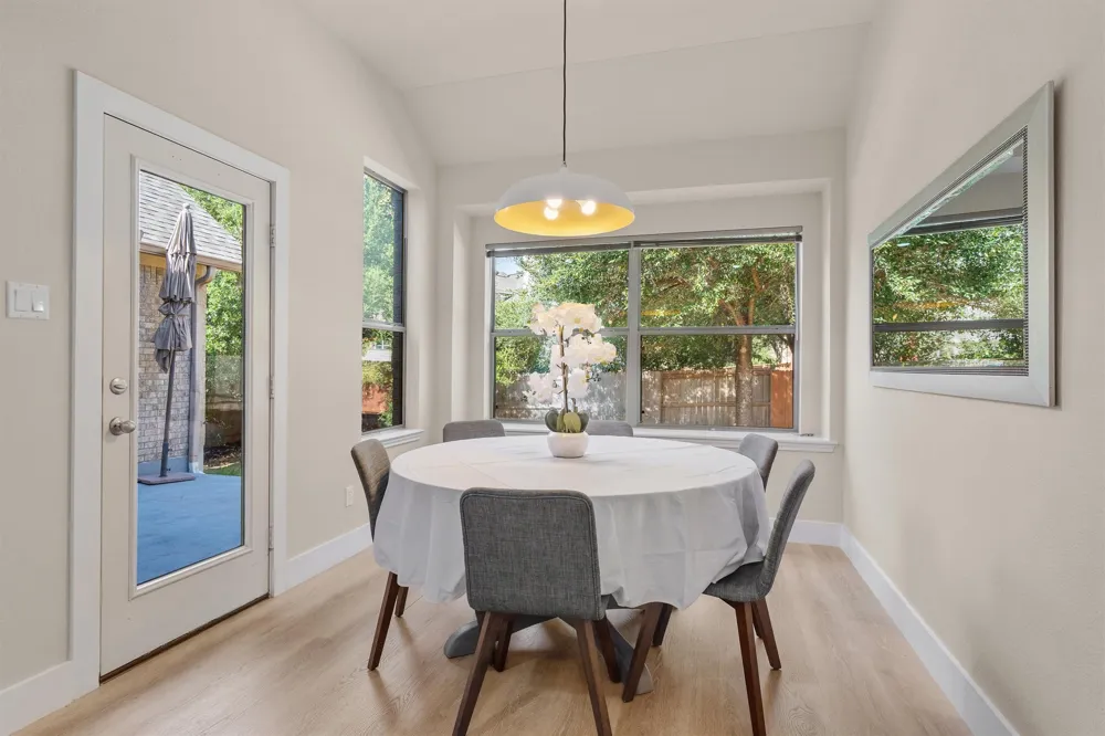 10113 Loxley Lane Austin, TX 78717