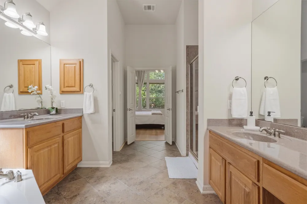 10113 Loxley Lane Austin, TX 78717