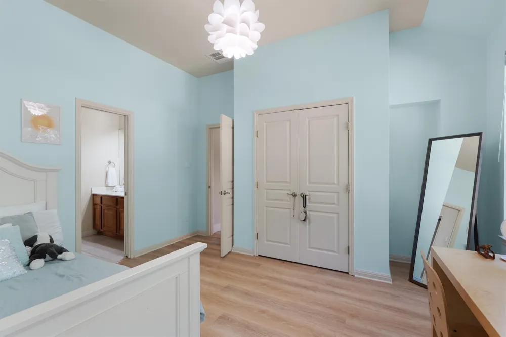 10113 Loxley Lane Austin, TX 78717