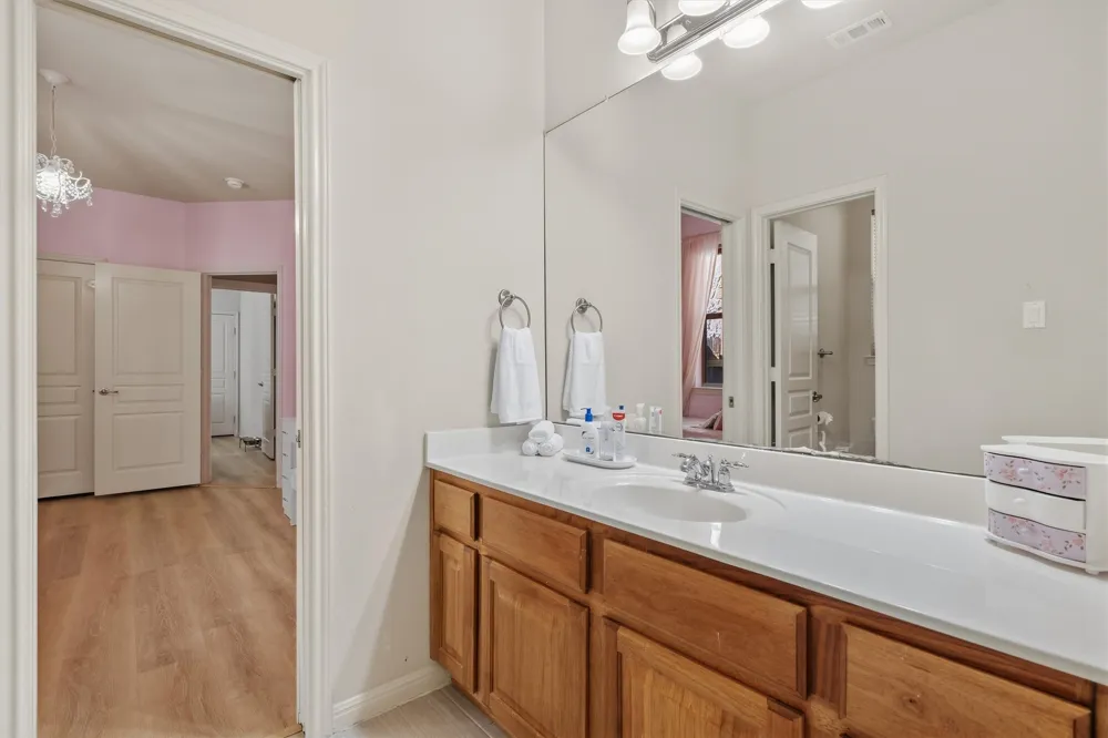 10113 Loxley Lane Austin, TX 78717