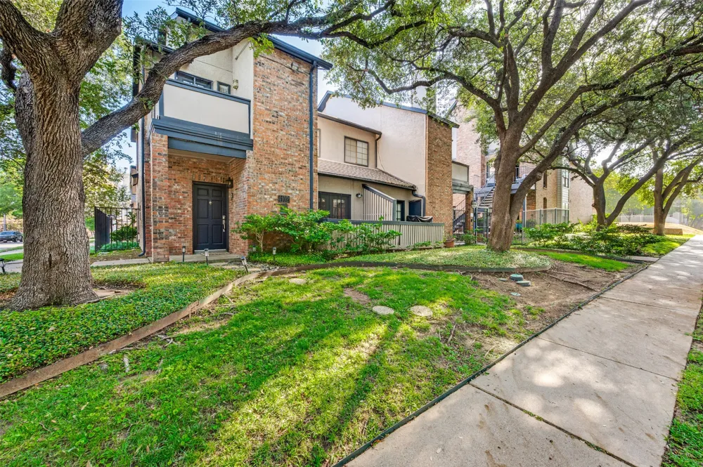 4102 Buena Vista Street #13 Dallas, TX 75204